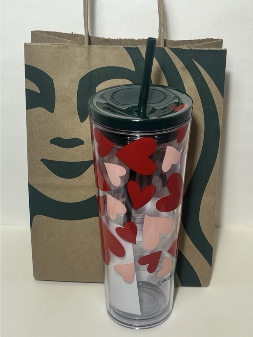 Starbucks 2026 Valentine's Day Collection Acrylic Tumbler Clear
Hearts 24oz NWT!